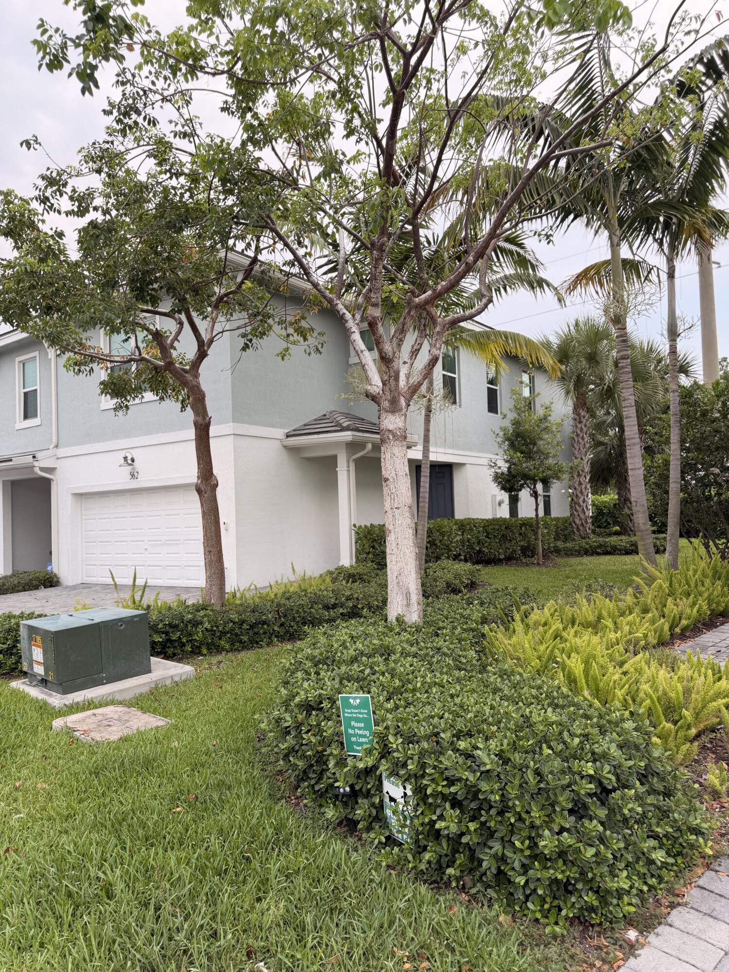 562 Parsons Way Deerfield Beach, FL 33442 - Photo 2 of 26 IMG_2763