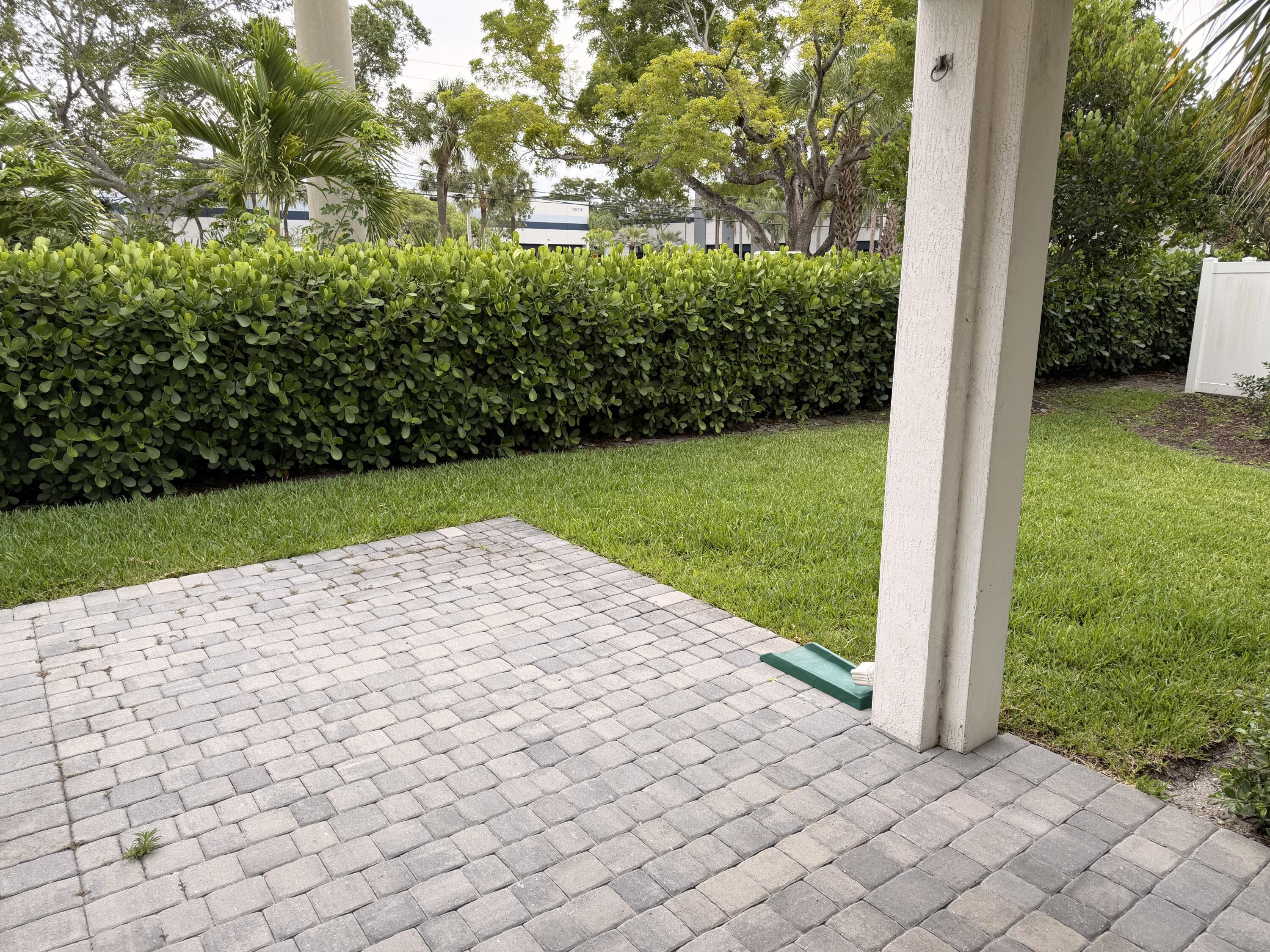 562 Parsons Way Deerfield Beach, FL 33442 - Photo 3 of 26 IMG_2770