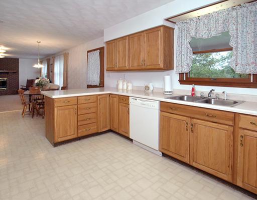 3945 Sardis Road Plum, PA 15239 - Photo 5 of 18 Kitchen.