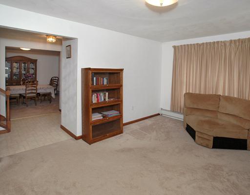 3945 Sardis Road Plum, PA 15239 - Photo 9 of 18 Living Room.