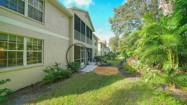 a view of a tennis court