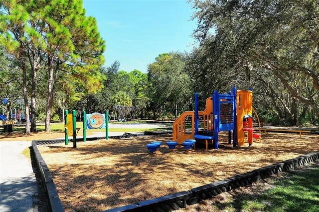 $3,800 | 8375 Glen Rose Way, Unit 211, Sarasota, FL 34238