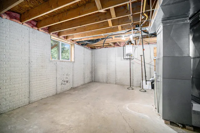 $319,900 | 252 Glenwood Circle, Manchester, MI 48158