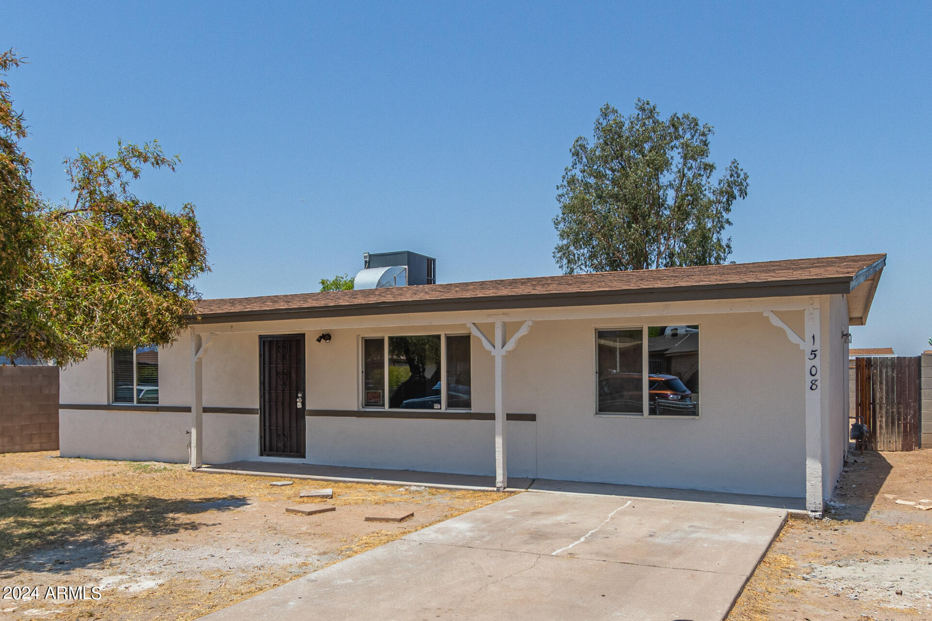 1508 West Carson Road Phoenix, AZ 85041 - Photo 5 of 27