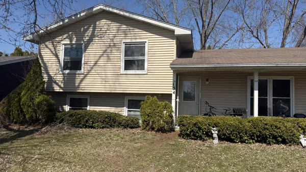 $300,000 | 134 Dolores Street, Oswego, IL 60543