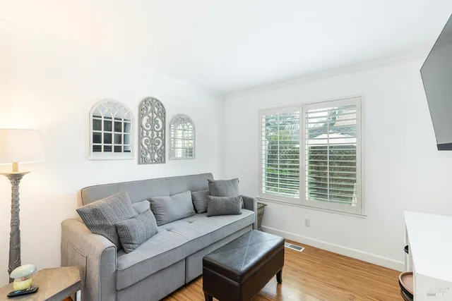 $925,000 | 209 Veronda Avenue, Cotati, CA 94931