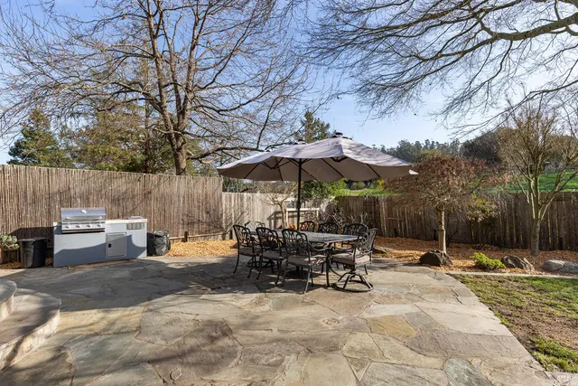 $925,000 | 209 Veronda Avenue, Cotati, CA 94931