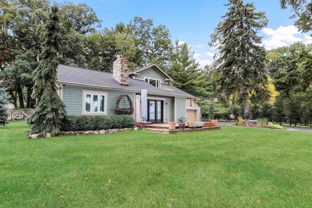 8179 East Shore Road Traverse City, MI 49686 - Photo 65 of 76 1872313-64.JPG