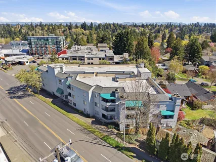 $6,890,000 | 8320 Lake City Way Northeast, Seattle, WA 98115