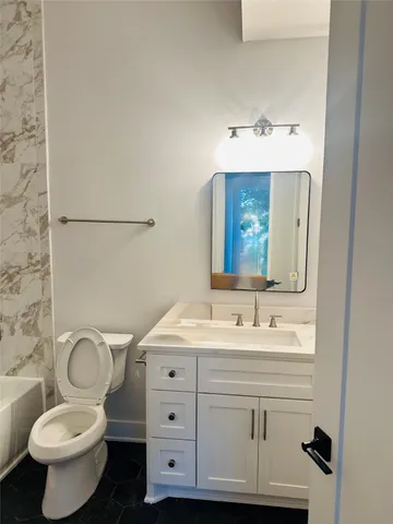 $3,000 | 618 East 35th Street, Houston, TX 77022