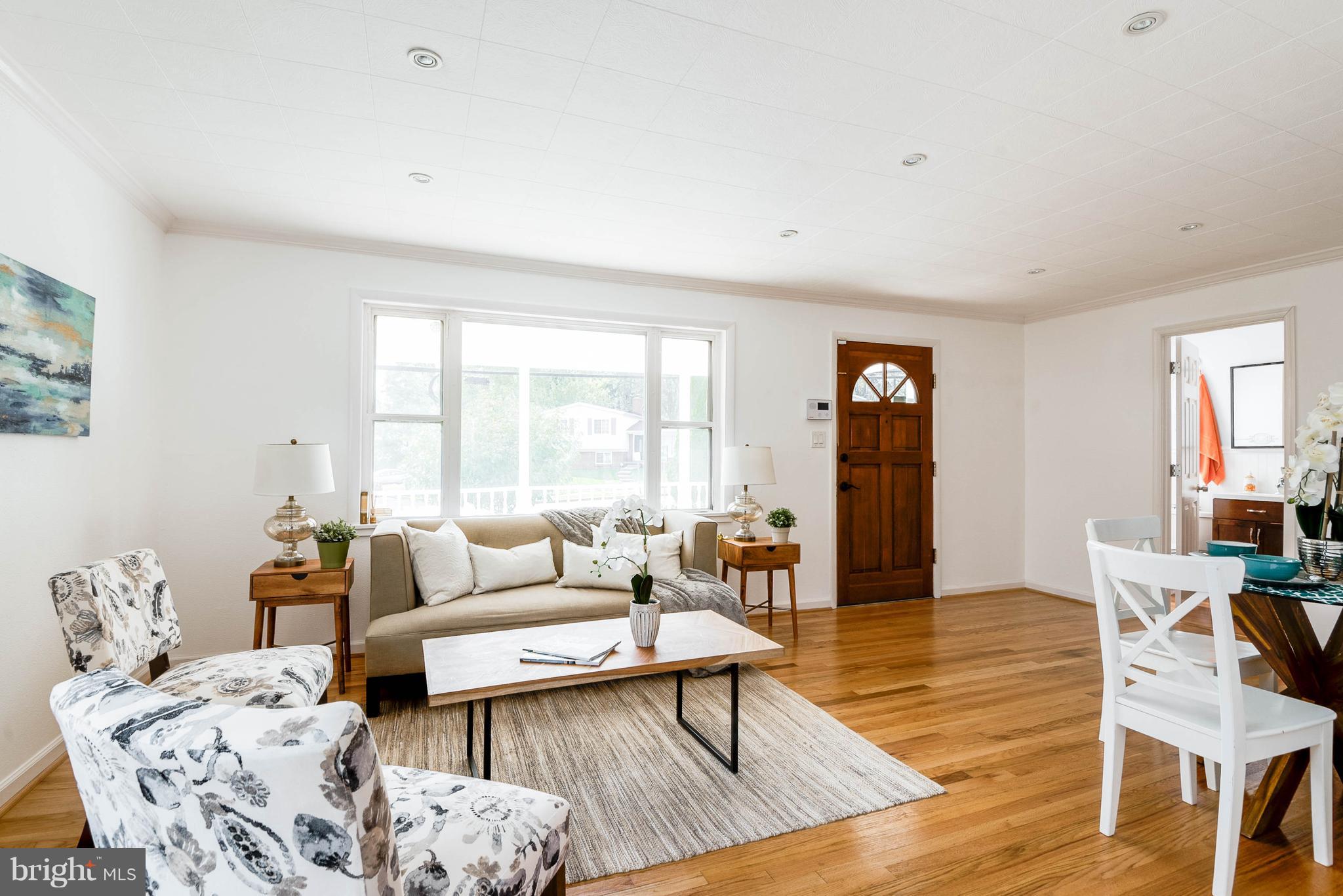 4804 Edgewood Road College Park, MD 20740 - Photo 2 of 28 Living Room