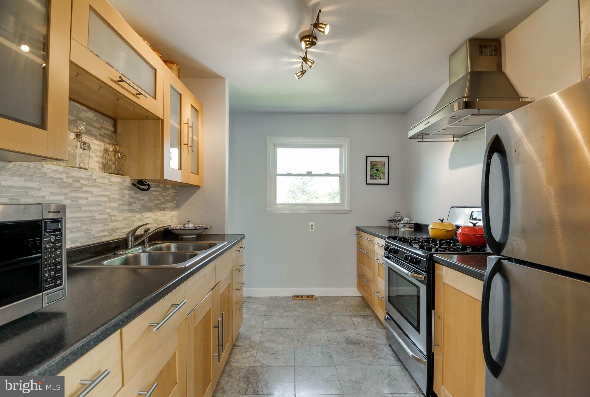 4804 Edgewood Road College Park, MD 20740 - Photo 8 of 28 Kitchen