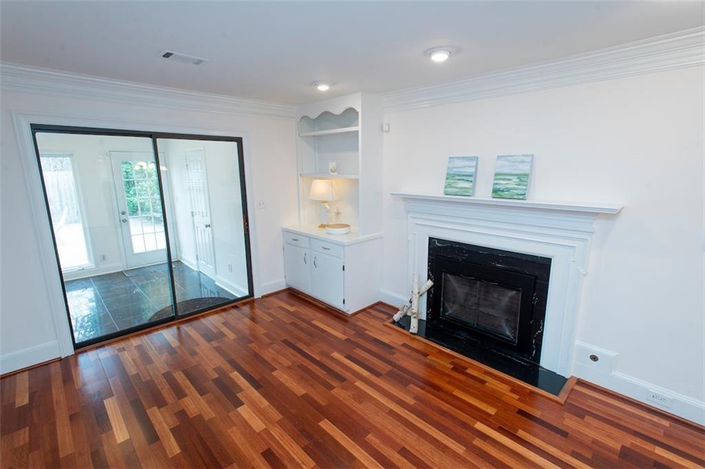 470 Forestgate Court Atlanta, GA 30350 - Photo 7 of 37