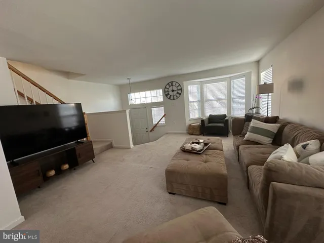 $2,700 | 115 Frazer Drive, Purcellville, VA 20132