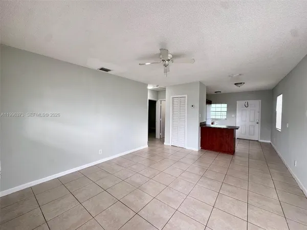 $1,875 | 990 Phippen Waiters Road, Unit 12, Dania Beach, FL 33004