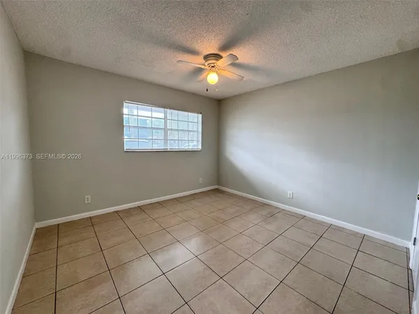 $1,875 | 990 Phippen Waiters Road, Unit 12, Dania Beach, FL 33004