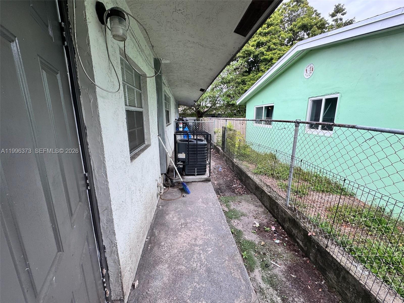 990 Phippen Waiters Road, Unit 12 Dania Beach, FL 33004 - Photo 10 of 11