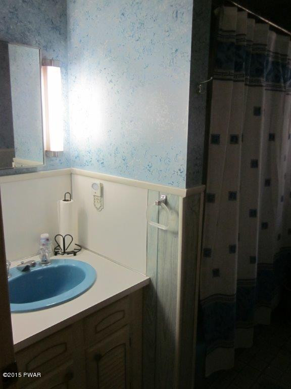 9 Paupack Point Road Hawley, PA 18428 - Photo 20 of 27