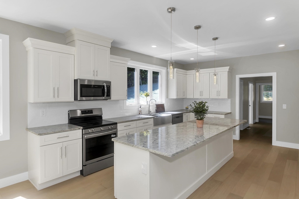 93 Sheep Pasture Road Southwick, MA 01077 - Photo 4 of 34