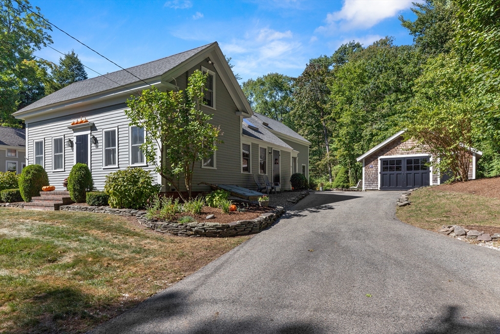 41 Washington Street Topsfield, MA 01983 - Photo 3 of 40