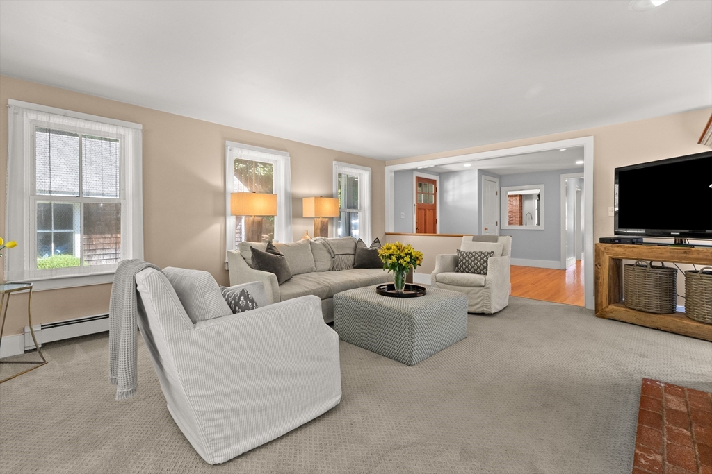 41 Washington Street Topsfield, MA 01983 - Photo 8 of 40