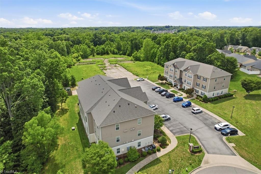 5425 Forester Drive, Unit 2B High Point, NC 27265 - Photo 29 of 32