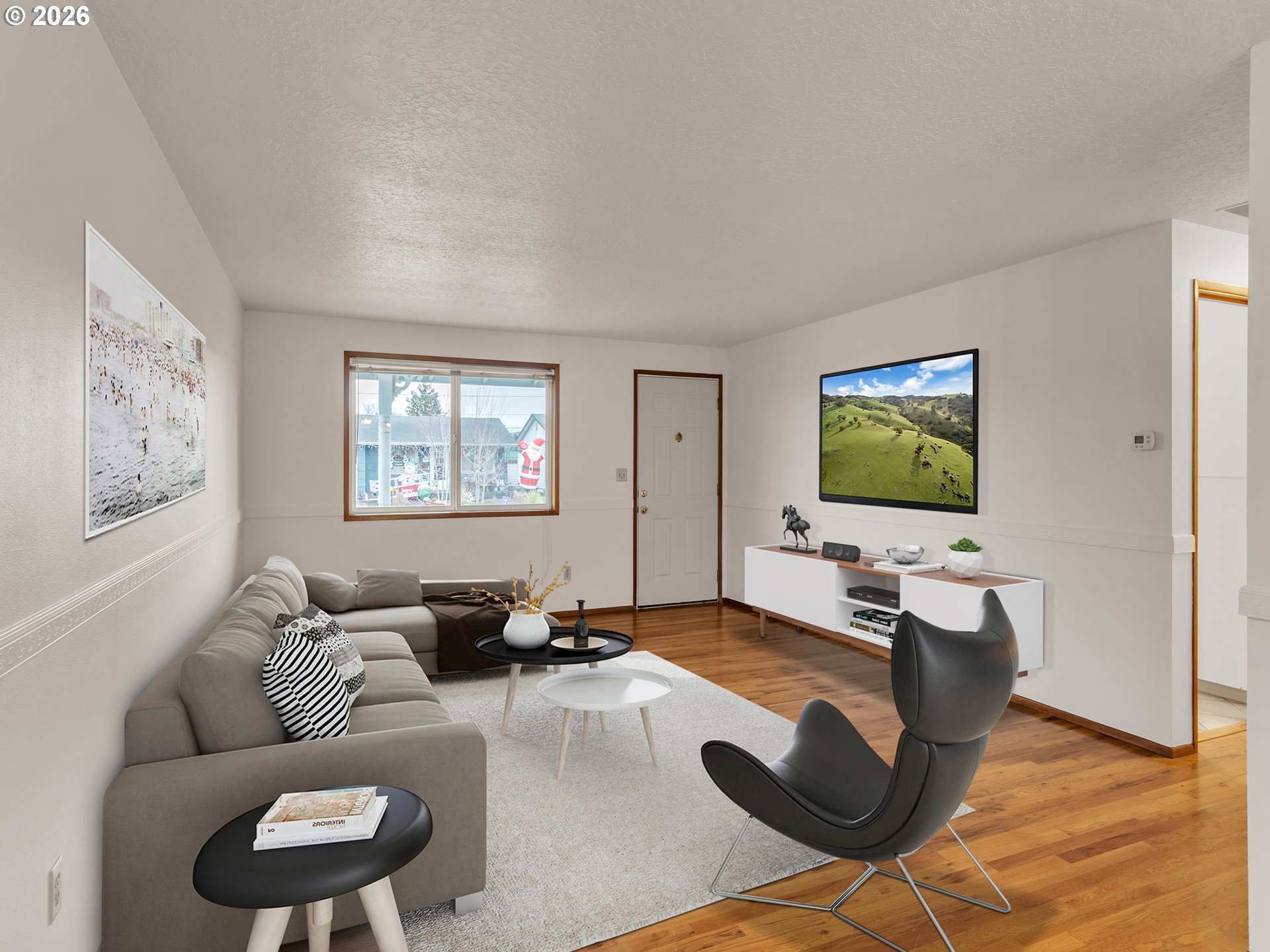 1749 Thompson Road Woodburn, OR 97071 - Photo 11 of 33 a living room with furniture a rug and a window