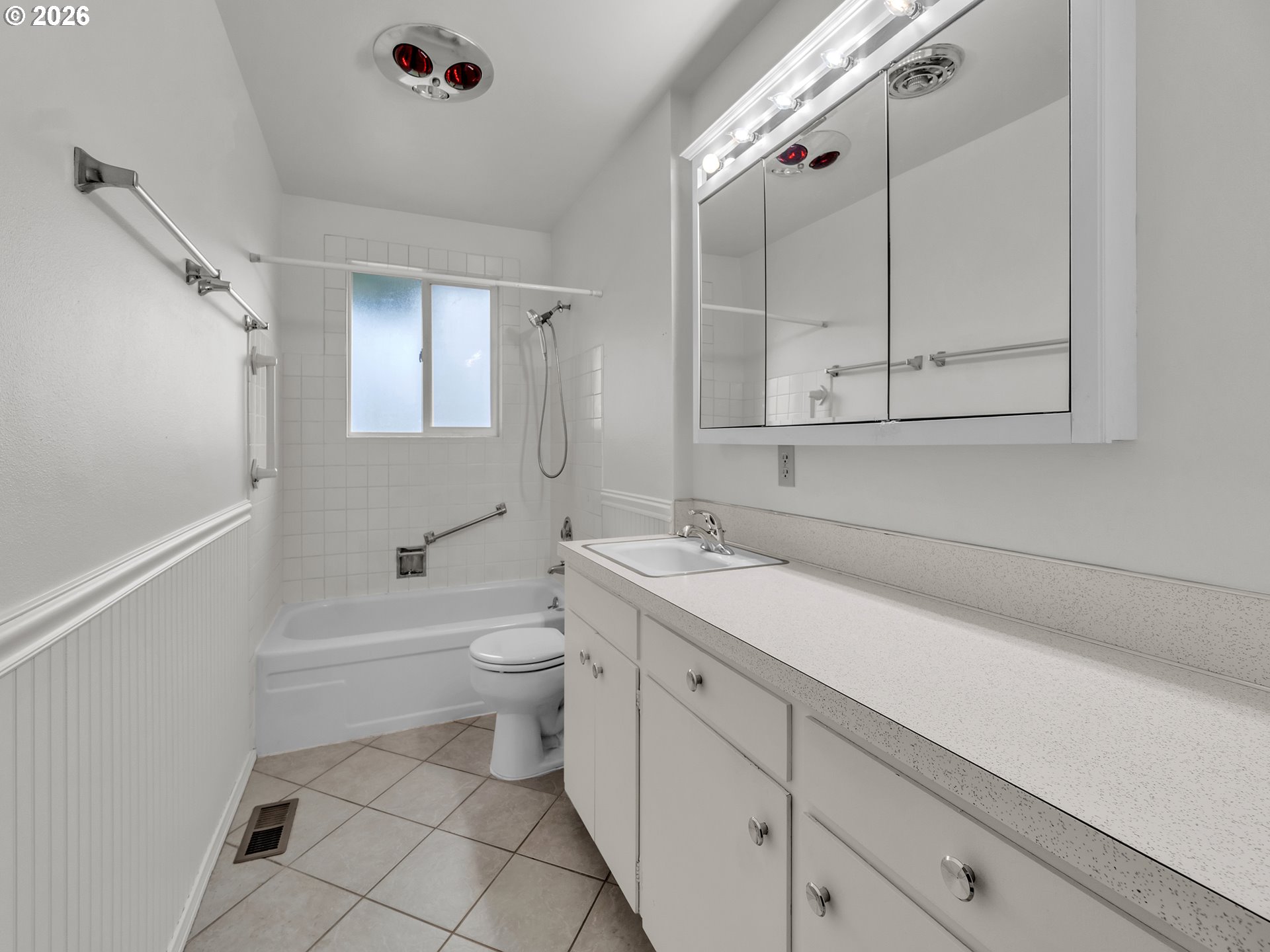 1749 Thompson Road Woodburn, OR 97071 - Photo 27 of 33 a bathroom with a sink a toilet and shower