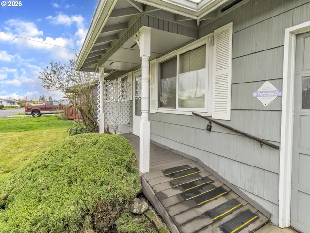 $279,000 | 1749 Thompson Road, Woodburn, OR 97071