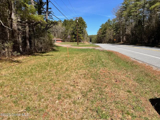 $80,000 | 980 Lake Avenue, Lake Luzerne, NY 12846