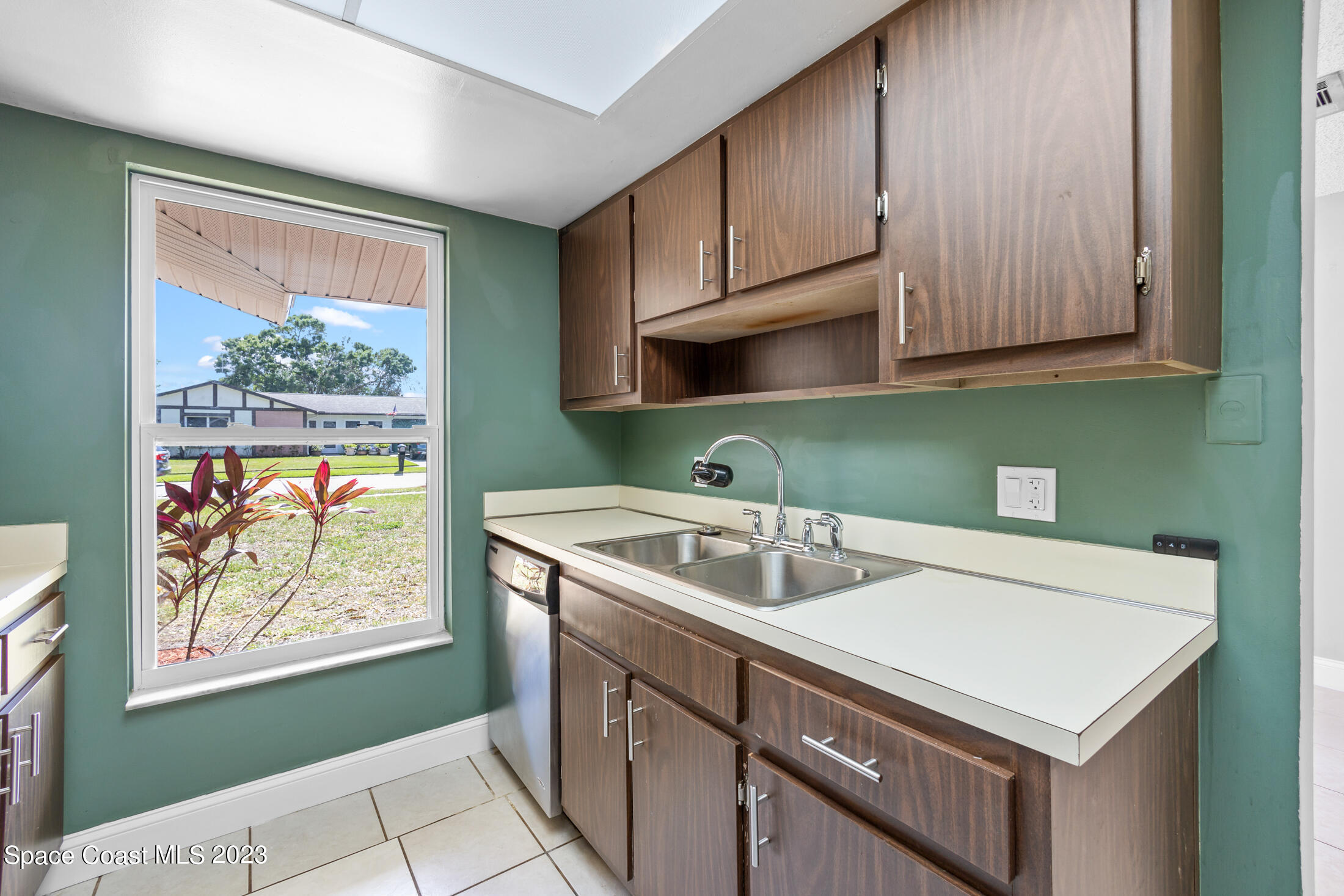 2798 Pembroke Road Melbourne, FL 32935 - Photo 32 of 39 A-29