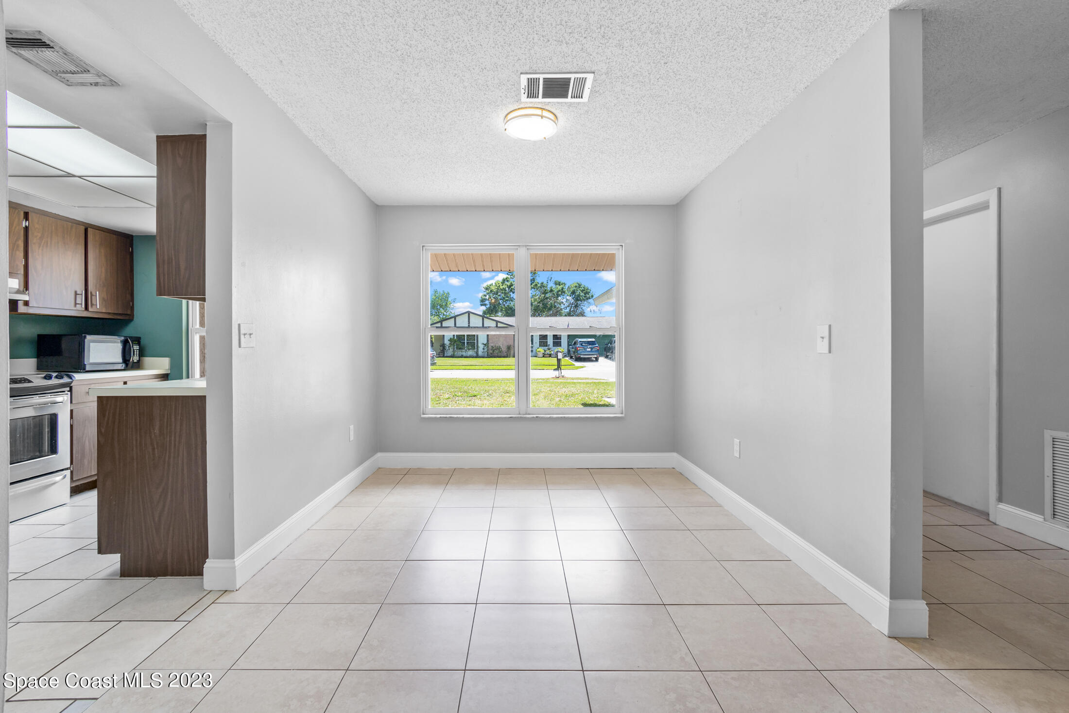 2798 Pembroke Road Melbourne, FL 32935 - Photo 34 of 39 A-32