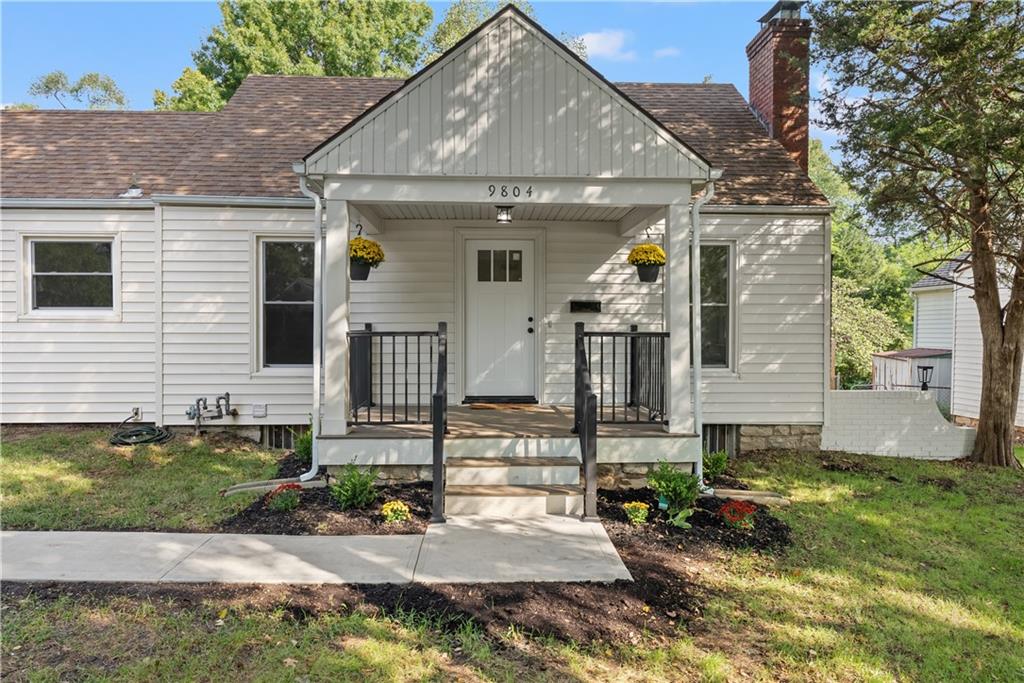 9804 East 68 Street Raytown, MO 64133 - Photo 2 of 36