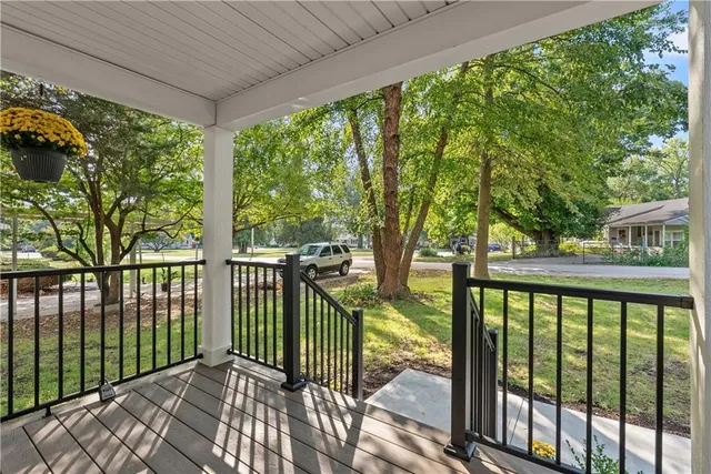 $199,900 | 9804 East 68 Street, Raytown, MO 64133