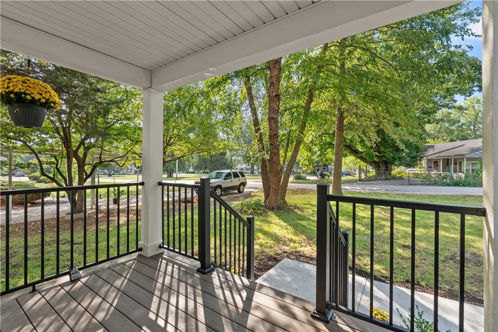 9804 East 68 Street Raytown, MO 64133 - Photo 32 of 36