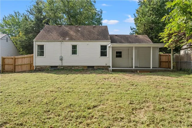 $199,900 | 9804 East 68 Street, Raytown, MO 64133
