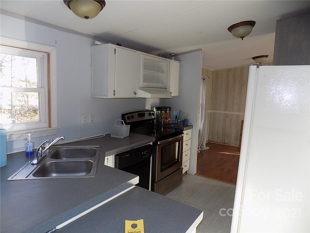 136 T R Foster Road Kings Mountain, NC 28086 - Photo 5 of 14 Gallery Image 5