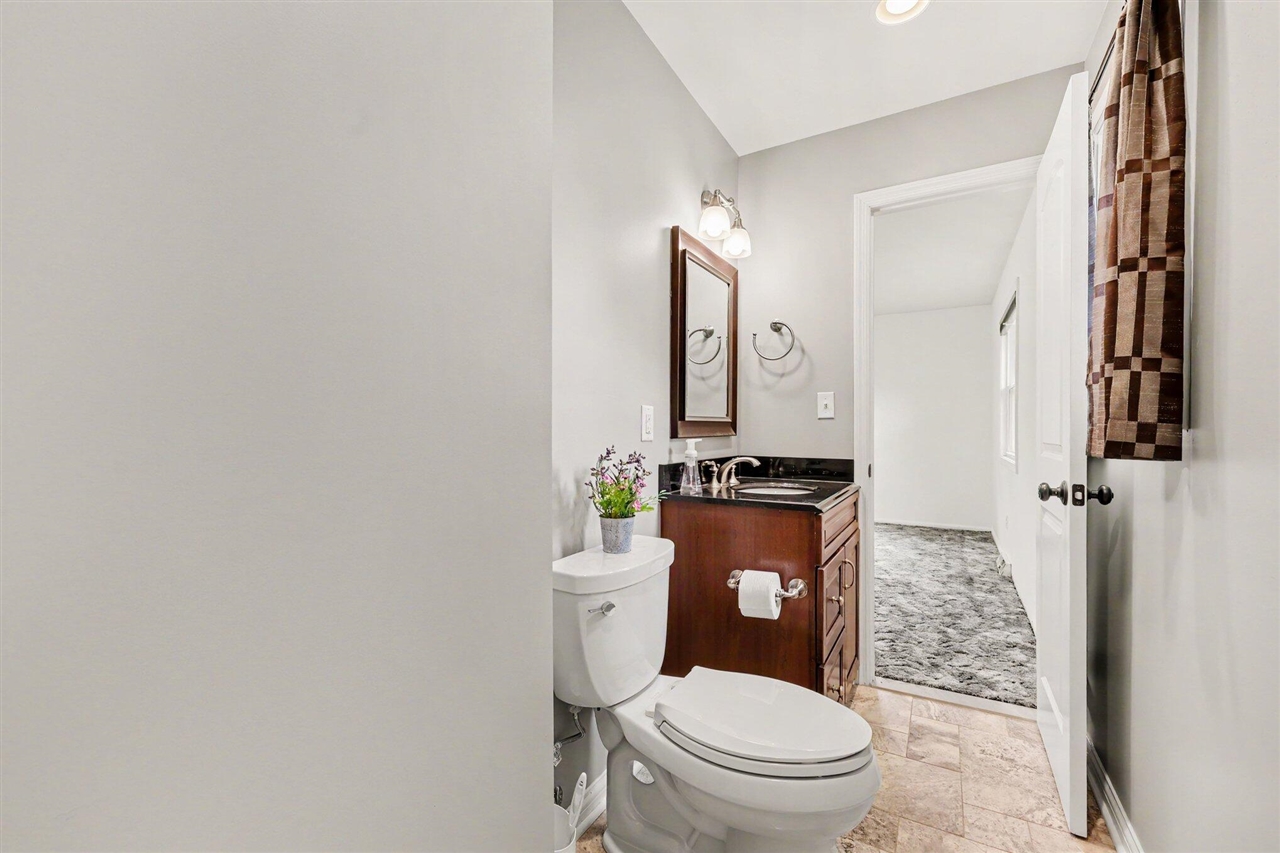 511 North Wagner Road Ann Arbor, MI 48103 - Photo 10 of 24