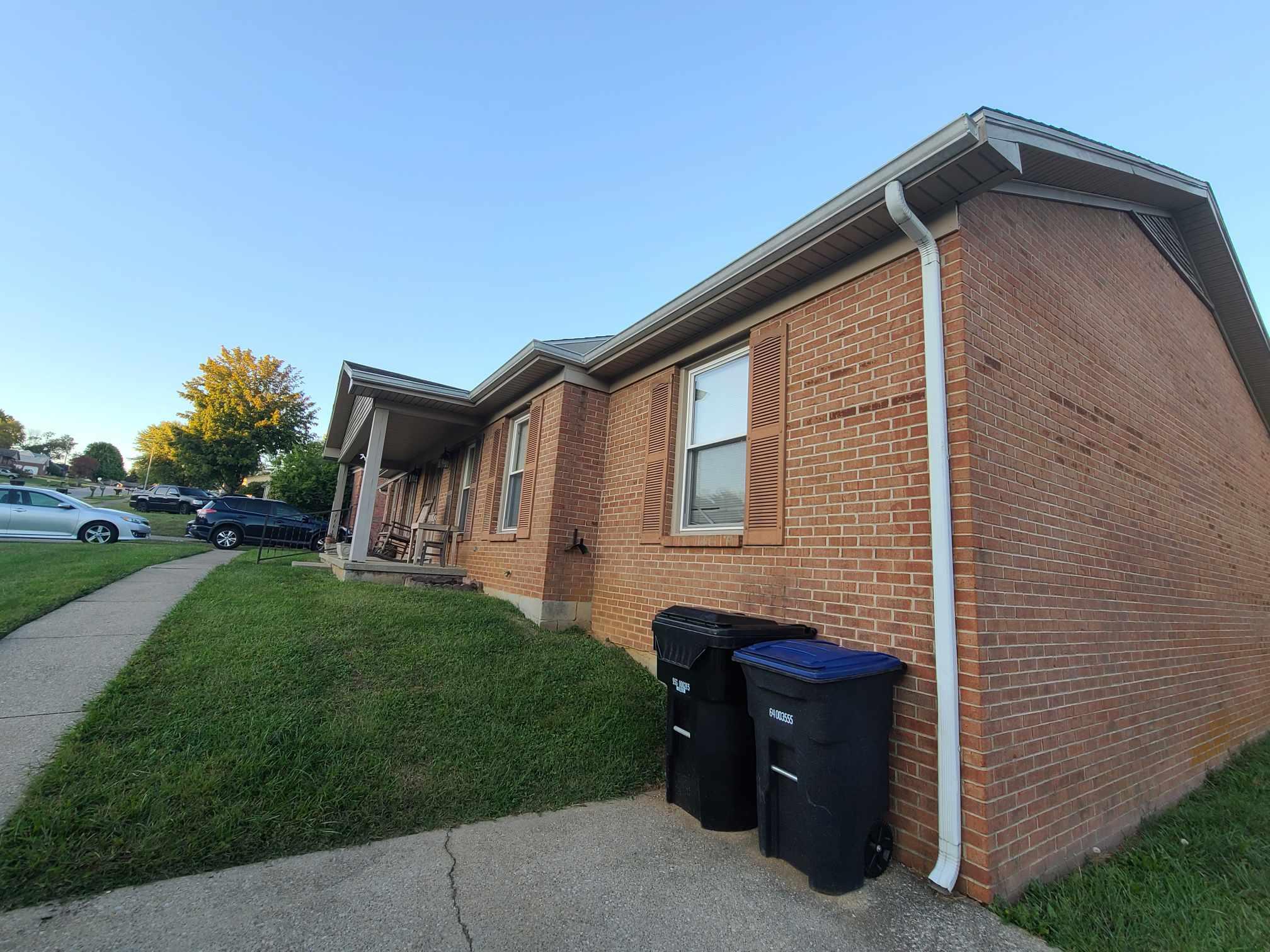 807 Ridgeview Drive Frankfort, KY 40601 - Photo 2 of 22 side view