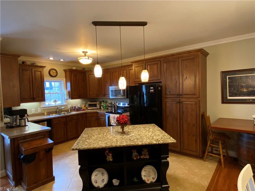 620 Yow Road Seagrove, NC 27341 - Photo 9 of 23