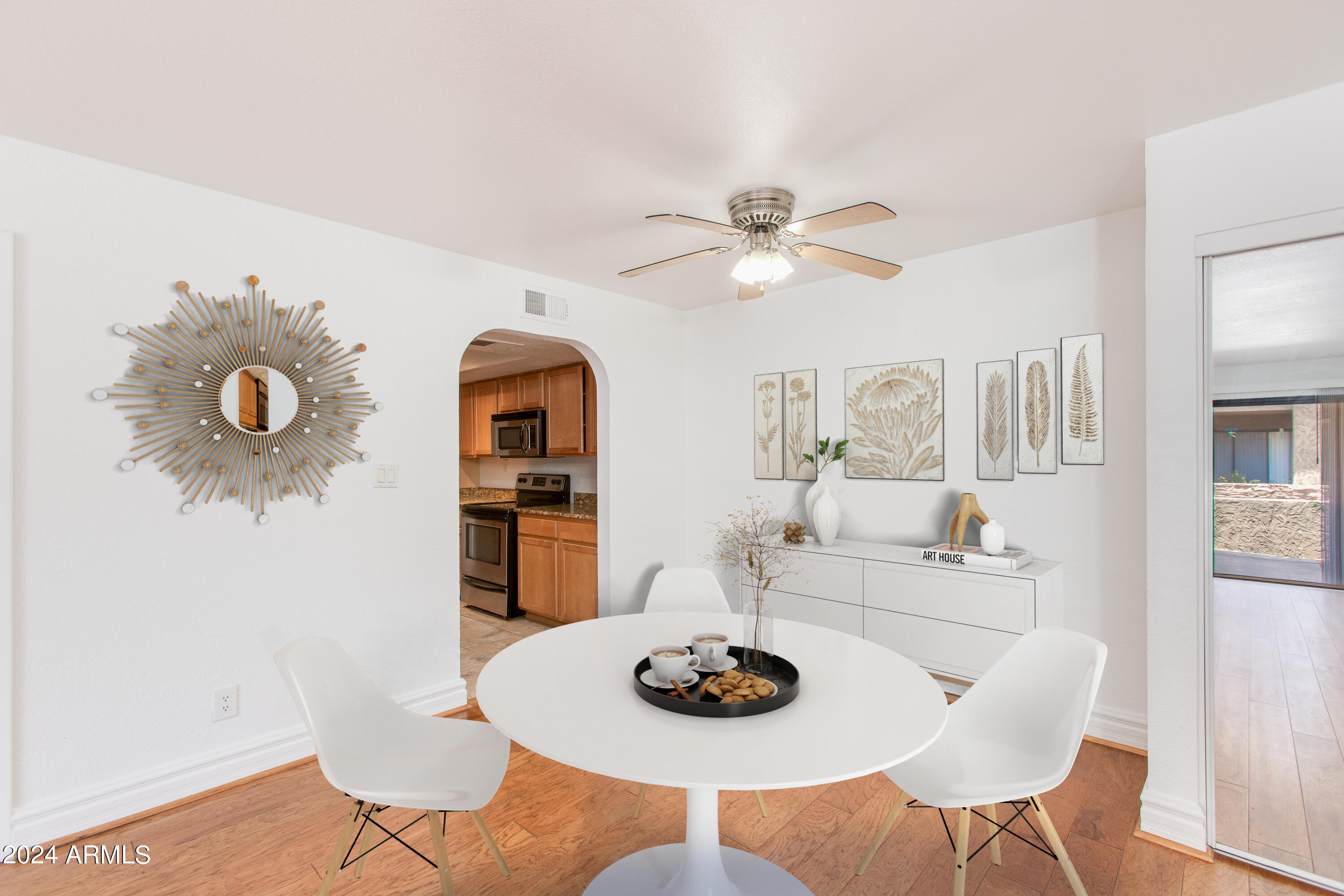 3825 East Camelback Road, Unit 132 Phoenix, AZ 85018 - Photo 5 of 19 Dining Space