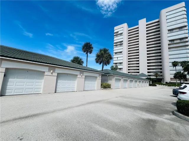 $5,300 | 5051 North Hwy A1A, Unit 126, Fort Pierce, FL 34949