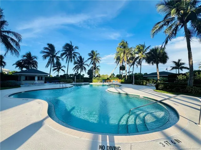 $5,300 | 5051 North Hwy A1A, Unit 126, Fort Pierce, FL 34949