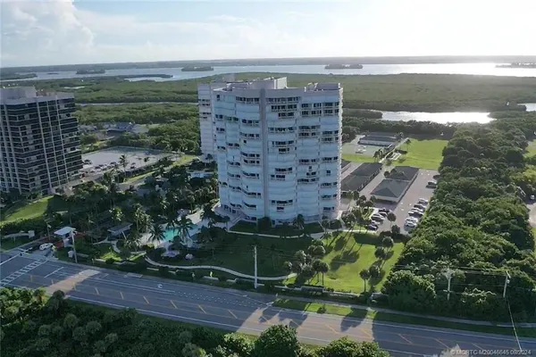 $5,300 | 5051 North Hwy A1A, Unit 126, Fort Pierce, FL 34949