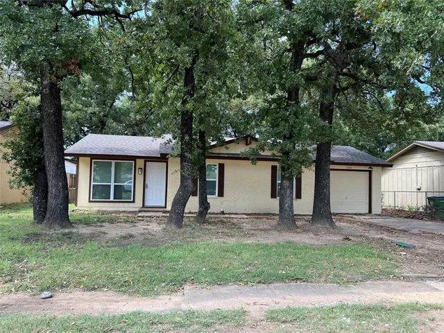 $211,900 | 3221 Forestdale Lane, Balch Springs, TX 75180