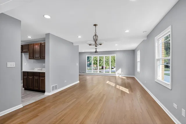 $514,000 | 8318 Howard Avenue, Munster, IN 46321