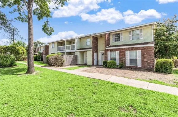 $1,350 | 101 Wilbourn Boulevard, Unit 102, Lafayette, LA 70506