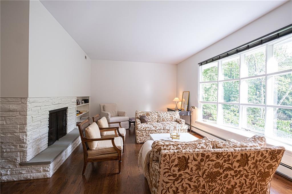 701 Fairview Road Pittsburgh, PA 15238 - Photo 11 of 25 Gallery Image 11