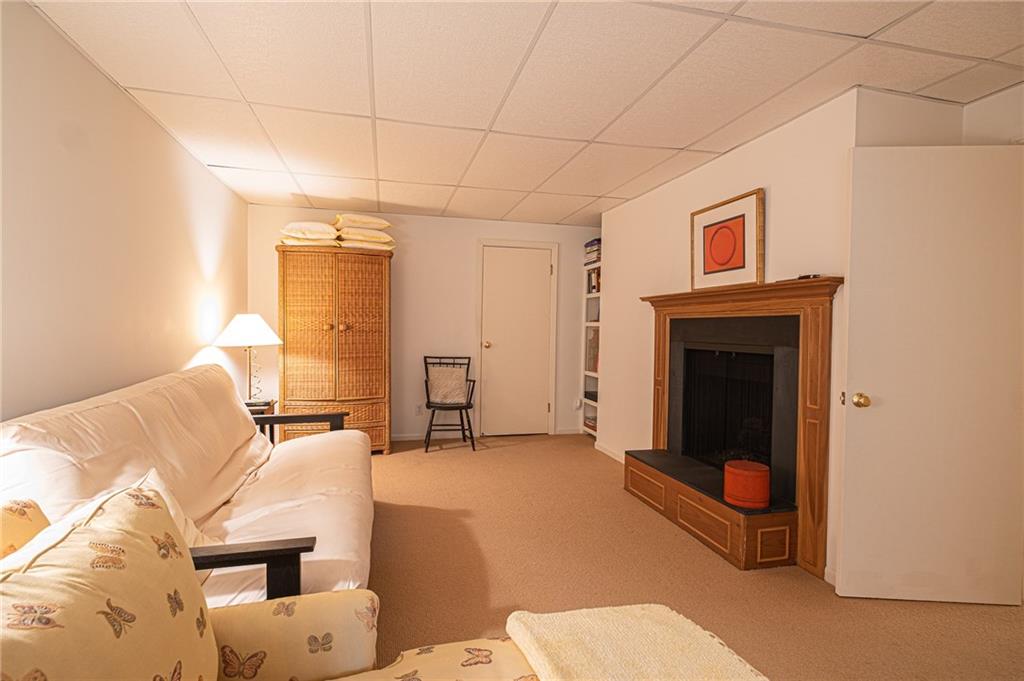 701 Fairview Road Pittsburgh, PA 15238 - Photo 20 of 25 Gallery Image 20