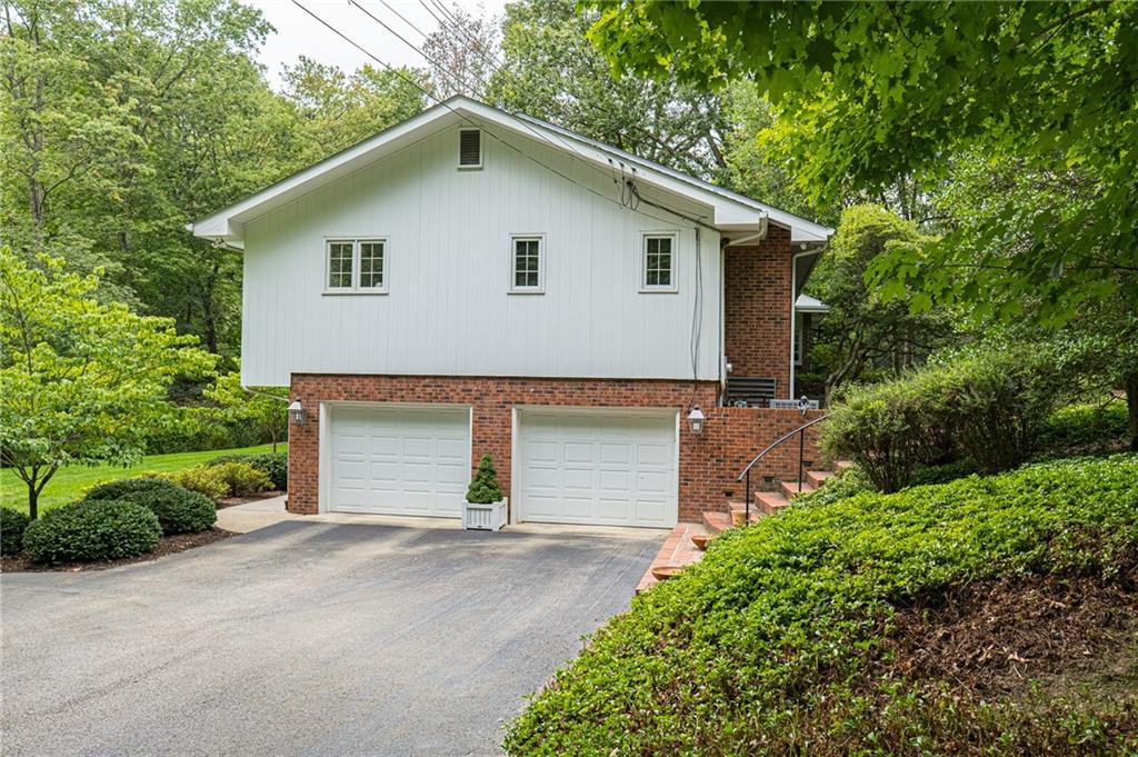 701 Fairview Road Pittsburgh, PA 15238 - Photo 22 of 25 Gallery Image 22